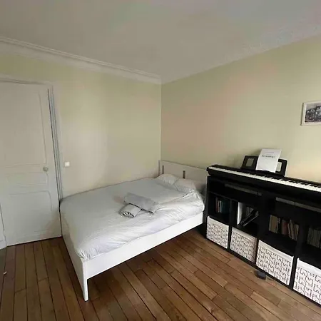 Apartment Convention Paris